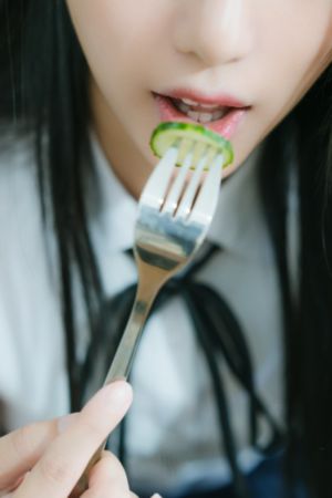 韩国电影表妹在线观看_720免费在线观看