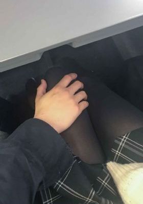 《锦衣之下》全集免费观看_电影未删减版