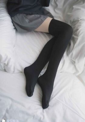 教室里调教大乳奶牛老师_BD在线手机播放