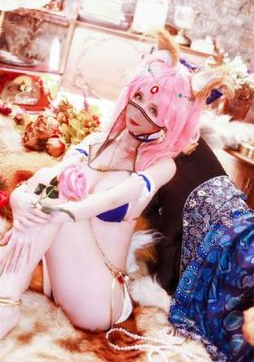 《漂亮的女邻居》hd_剧情片电影在线观看